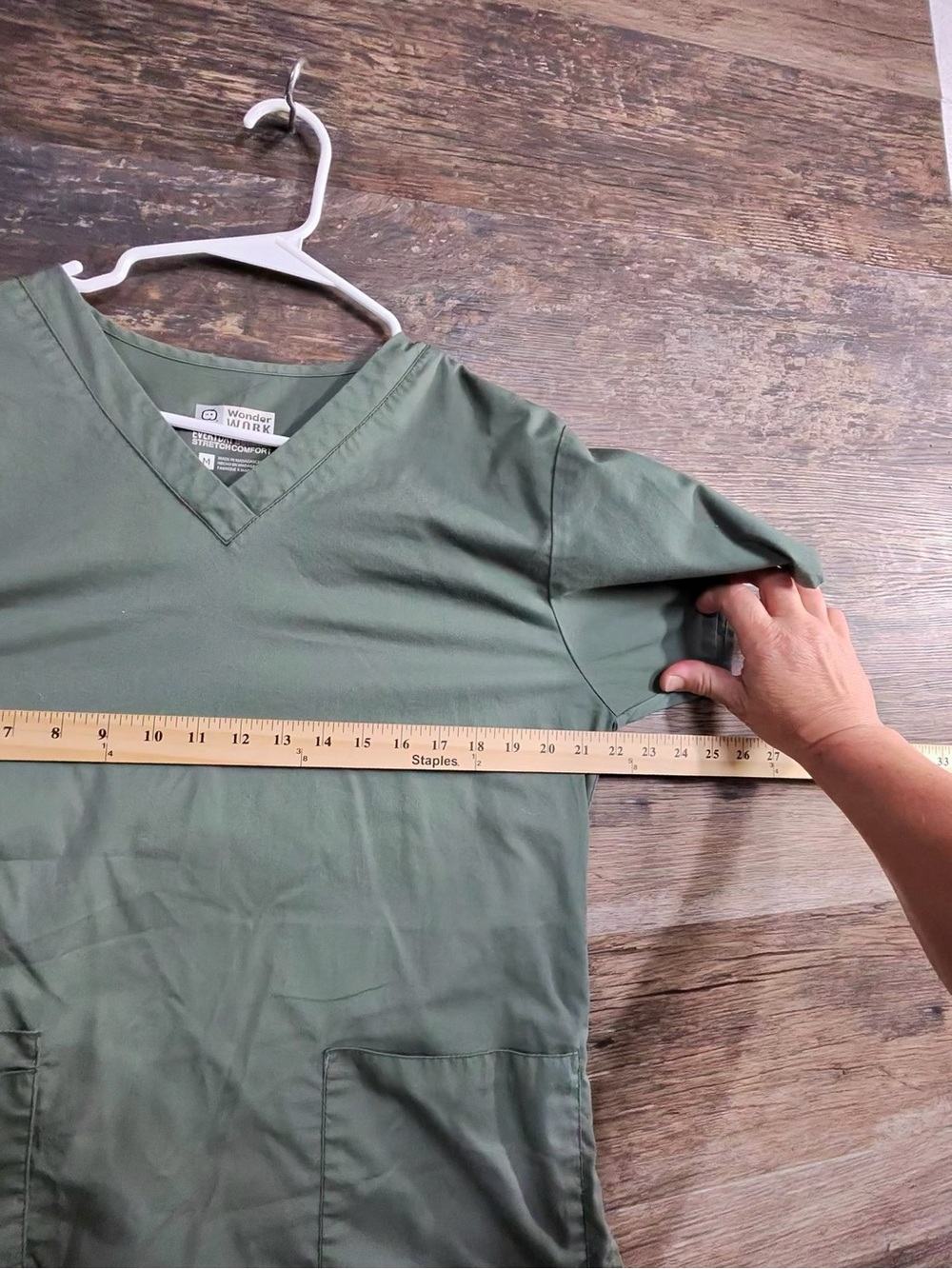 WonderWink Olive Green V-Neck Scrub Top - Picture 5 of 11